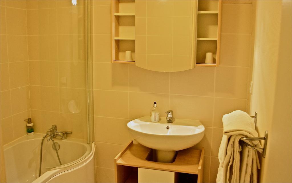 L'Hôtel du Périgord Aubeterre-sur-Dronne Habitación foto